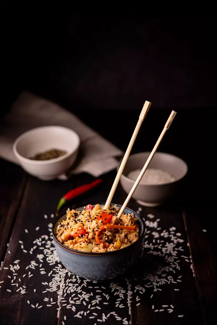 high-angle-asian-food-bowl-with-rice